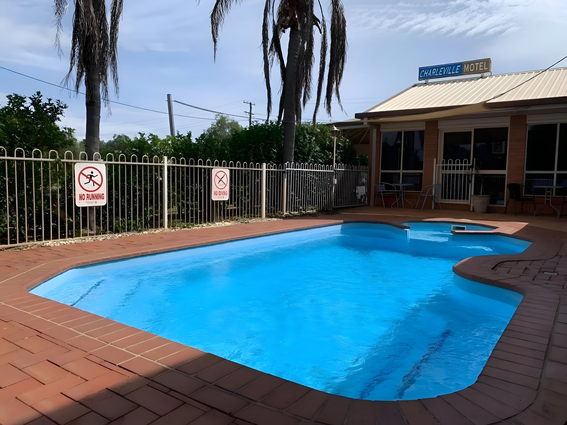 Charleville Motel